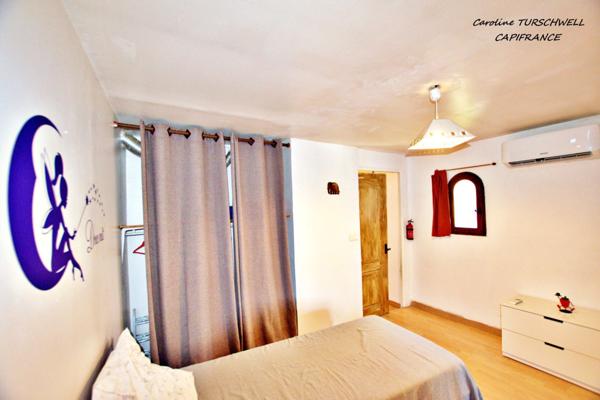 MARSEILLE 12EME - LES TROIS LUCS - PROPRIETE EXCEPTIONNELLE AVEC PISCINE - MAISON PRINICPALE ET APPARTEMENT 3 PIECES