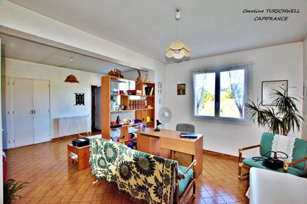 MARSEILLE 12EME - LES TROIS LUCS - PROPRIETE EXCEPTIONNELLE AVEC PISCINE - MAISON PRINICPALE ET APPARTEMENT 3 PIECES