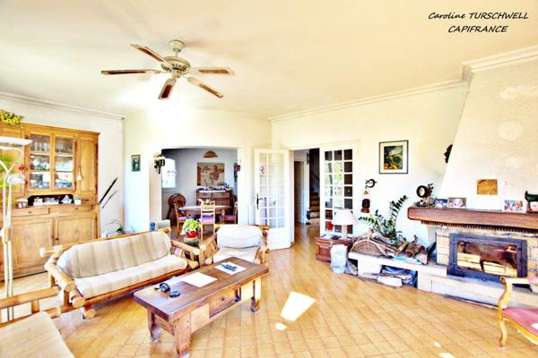 MARSEILLE 12EME - LES TROIS LUCS - PROPRIETE EXCEPTIONNELLE AVEC PISCINE - MAISON PRINICPALE ET APPARTEMENT 3 PIECES