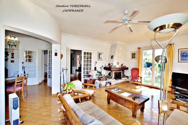 MARSEILLE 12EME - LES TROIS LUCS - PROPRIETE EXCEPTIONNELLE AVEC PISCINE - MAISON PRINICPALE ET APPARTEMENT 3 PIECES