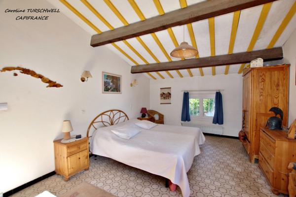 MARSEILLE 12EME - LES TROIS LUCS - PROPRIETE EXCEPTIONNELLE AVEC PISCINE - MAISON PRINICPALE ET APPARTEMENT 3 PIECES