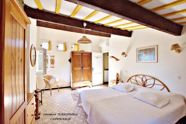 MARSEILLE 12EME - LES TROIS LUCS - PROPRIETE EXCEPTIONNELLE AVEC PISCINE - MAISON PRINICPALE ET APPARTEMENT 3 PIECES