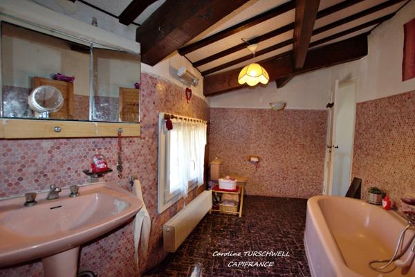 MARSEILLE 12EME - LES TROIS LUCS - PROPRIETE EXCEPTIONNELLE AVEC PISCINE - MAISON PRINICPALE ET APPARTEMENT 3 PIECES