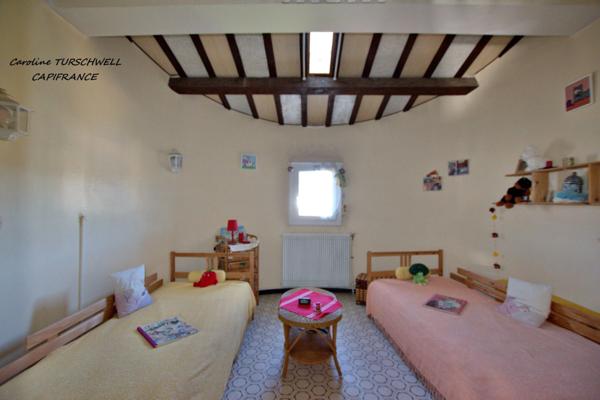 MARSEILLE 12EME - LES TROIS LUCS - PROPRIETE EXCEPTIONNELLE AVEC PISCINE - MAISON PRINICPALE ET APPARTEMENT 3 PIECES