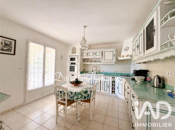 Maison à vendre 5 pièces 142 m² Collobrières