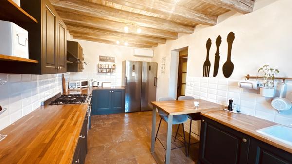 Vault-de-Lugny (89200) Maison bourgeoise avec corps de ferme située dans le secteur de VAULT -DE-LUGNY à 263 220 €