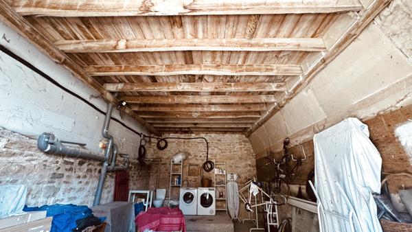 Vault-de-Lugny (89200) Maison bourgeoise avec corps de ferme située dans le secteur de VAULT -DE-LUGNY à 263 220 €