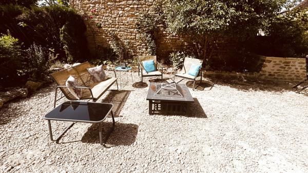 Vault-de-Lugny (89200) Maison bourgeoise avec corps de ferme située dans le secteur de VAULT -DE-LUGNY à 263 220 €