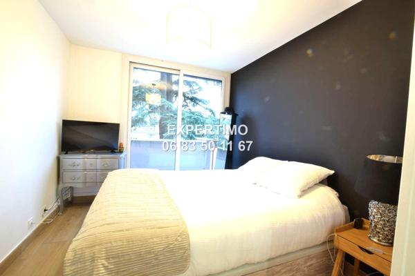 Rives (38140) APPARTEMENT T3 RENOVE-DERNIER ETAGE AVEC GRANDE TERRASSE ET BALCON