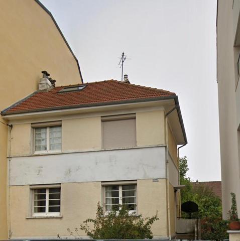 MAISON FAMILIALE DE 6 PIECES + SOUS-SOL TOTAL