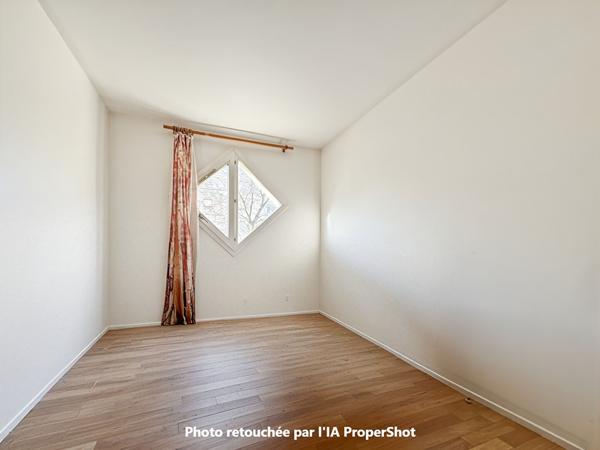 Appartement F3 66m² proche centre ville et METRO 11