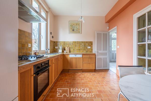 Maison de ville des années 30 avec jardin et garage