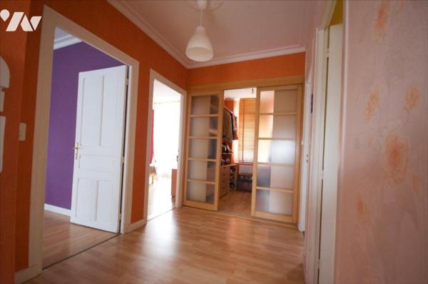 Maison individuelle + 4 logements loués