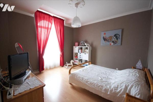 Maison individuelle + 4 logements loués