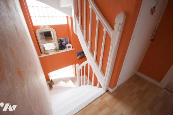 Maison individuelle + 4 logements loués