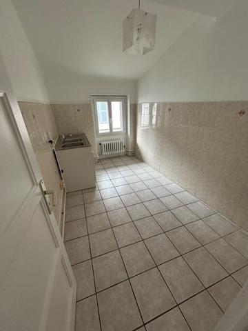 CENTRE VILLE APPARTEMENT T3 Bis AVEC BALCON 750 € Réf. : LA2039