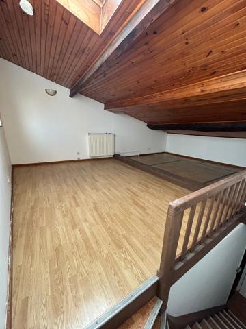 CENTRE VILLE APPARTEMENT T3 Bis AVEC BALCON 750 € Réf. : LA2039