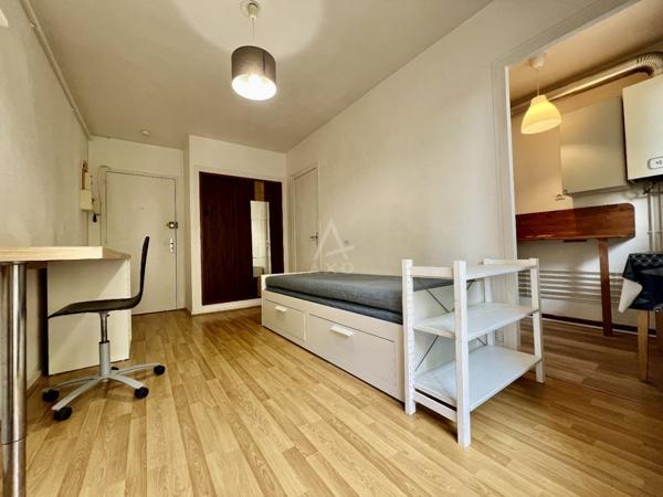 Bordeaux Saint Augustin – Studio meublé avec balcon et parking