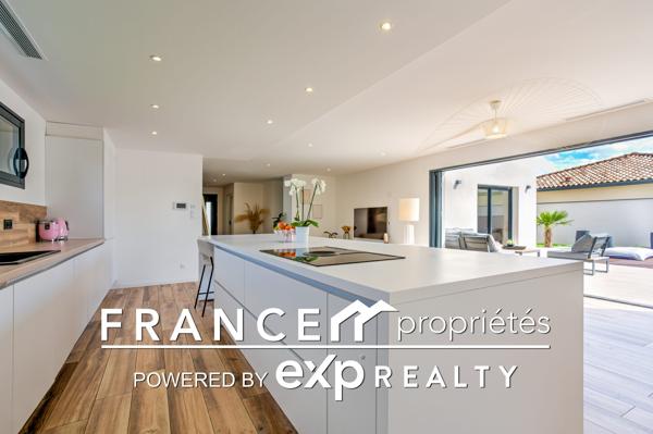 Villa contemporaine 2022 avec piscine et prestations haut de gamme