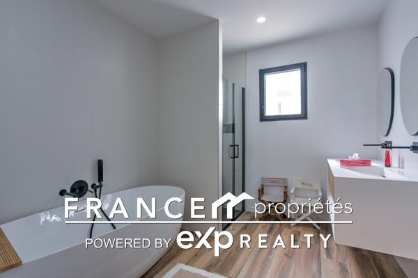 Villa contemporaine 2022 avec piscine et prestations haut de gamme