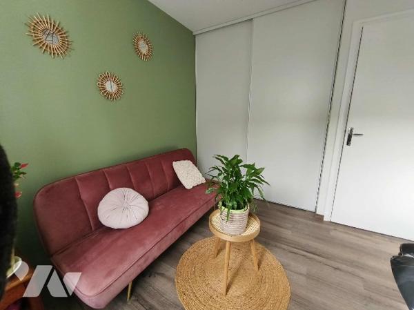 Jolie maison avec vue et terrain