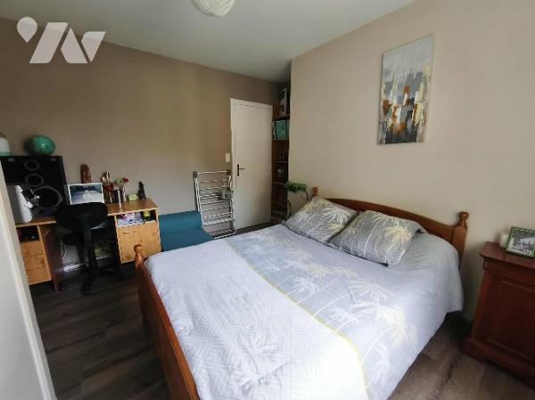 Jolie maison avec vue et terrain