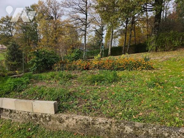 Jolie maison avec vue et terrain