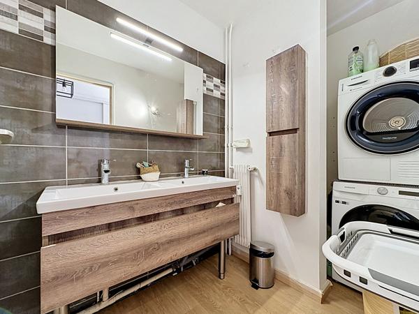 Appartement Marseille 3 pièce(s) 71 m2, cave