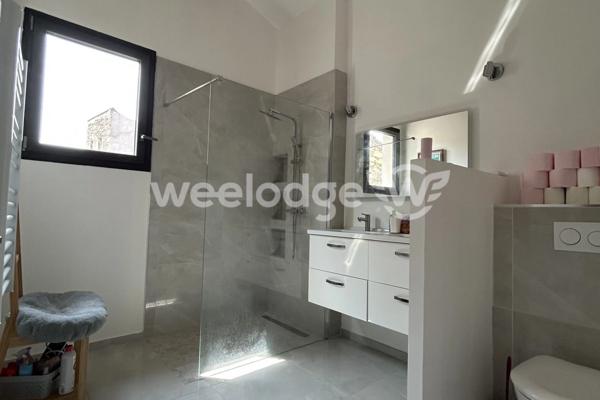 Maison à vendre 4 pièces de 92,27 m² à Roquemaure