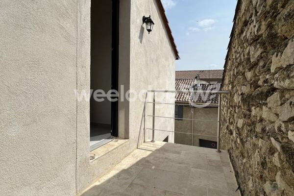 Maison à vendre 4 pièces de 92,27 m² à Roquemaure