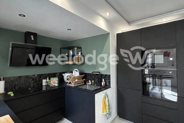 Maison à vendre 4 pièces de 92,27 m² à Roquemaure