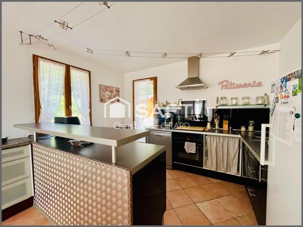 Villa de 173 m² avec  Piscine sur Terrain de 1502 m²