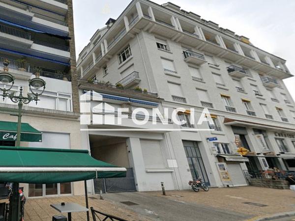 Location Local commercial 3 pièces 40 m² - 18 BOULEVARD DES PYRENEES Pau 64000