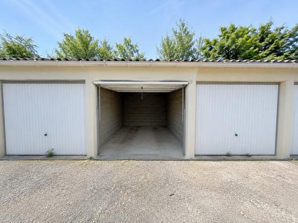 Garage dans résidence sécurisée