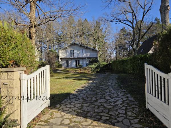 Orléans, CHU à 5 min, à vendre maison de 143 m2, 5 chambres, terrain de 1000 m2.