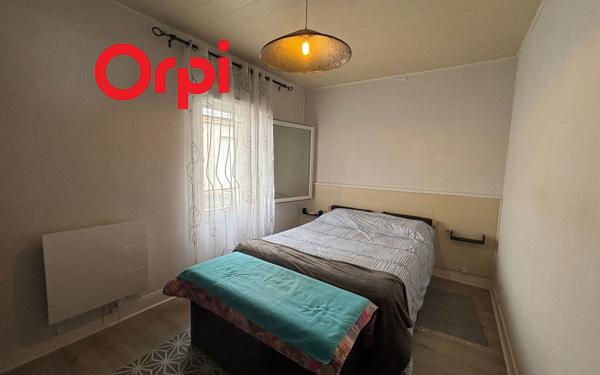 Maison à vendre    6 pièces •  Port-des-Barques