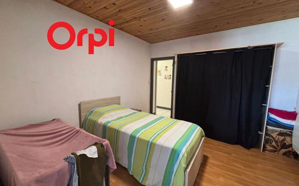 Maison à vendre    6 pièces •  Port-des-Barques