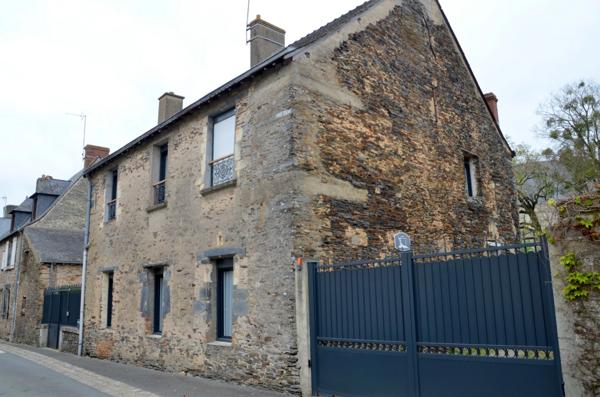 Maison 9 pièces et studio – Candé (49)