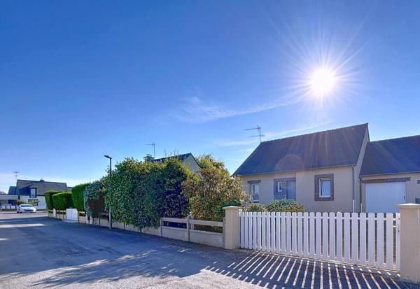 Maison plain pied  au centre ville de Plélan-le-Grand et en  impasse d’un petit lotissement.