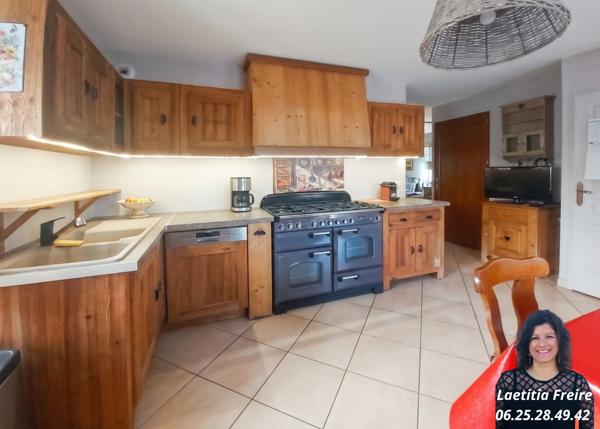 Appartement
         4 pièces
        - 114 m² 325 000 € *