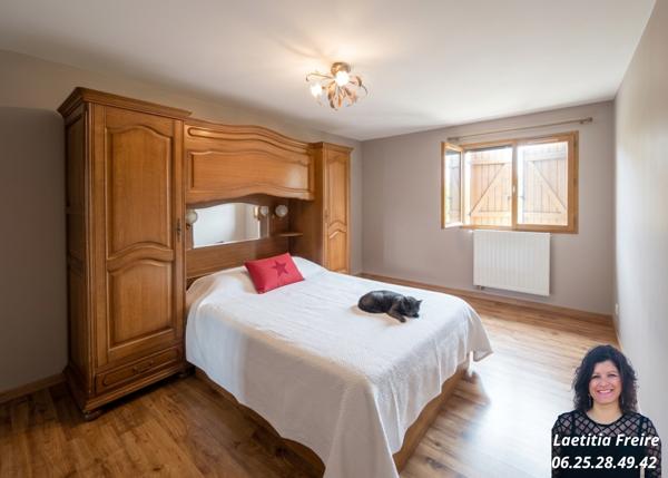 Appartement
         4 pièces
        - 114 m² 325 000 € *