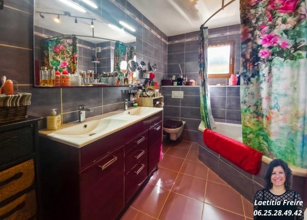 Appartement
         4 pièces
        - 114 m² 325 000 € *