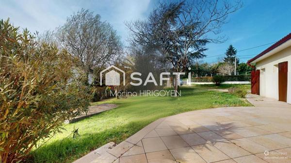 Plain pied 140M2, 4 chambres, Piscine, Garage.