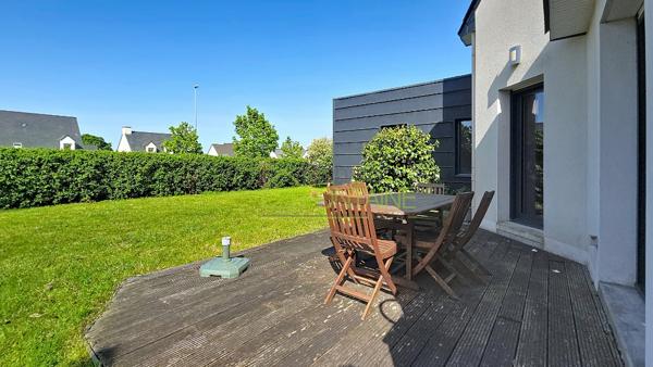 Exclusivité ! Rare sur le marché maison avec 6 chambres dont 3 au rdc et 3 salles de bains/eau 170 m2
