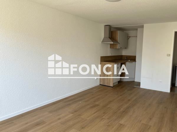 Location Appartement 2 pièces 45.64 m² - 62 AVENUE MAL JUIN Lourdes 65100