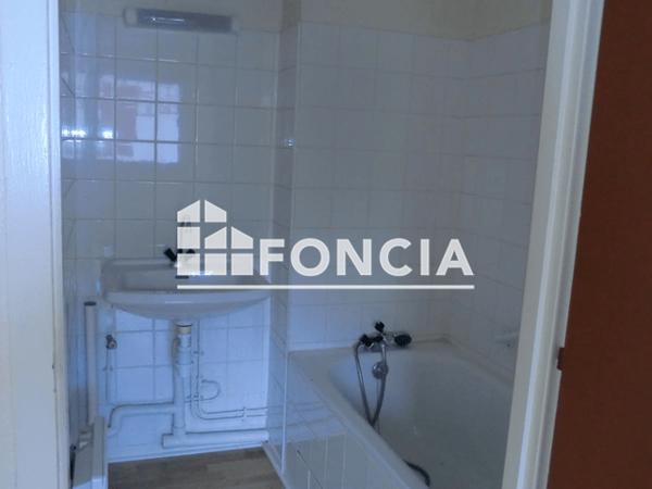 Location Appartement 2 pièces 45.64 m² - 62 AVENUE MAL JUIN Lourdes 65100