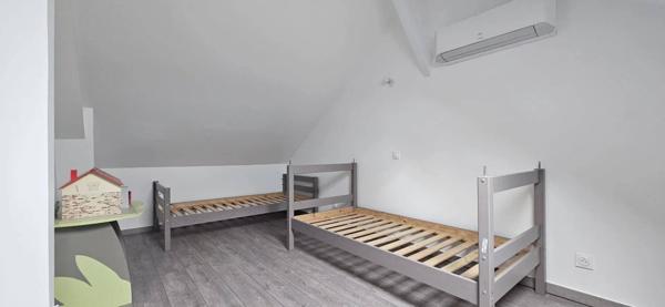 APPARTEMENT T4 DUPLEX BARBERAZ