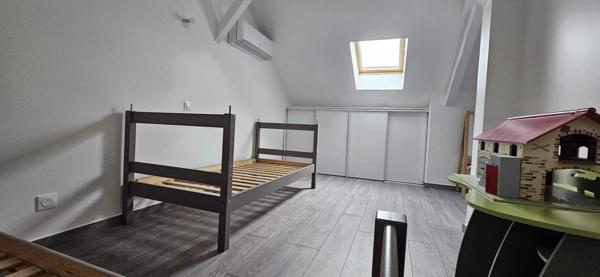 APPARTEMENT T4 DUPLEX BARBERAZ