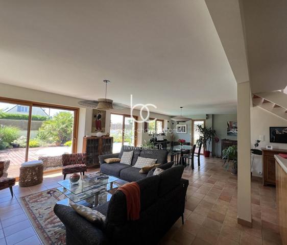SARZEAU Maison 6 pièces 143 m²
