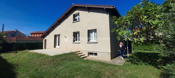 Vente                                                      Maison
                        
                     5 pièces                      100 m2                     à Aussillon